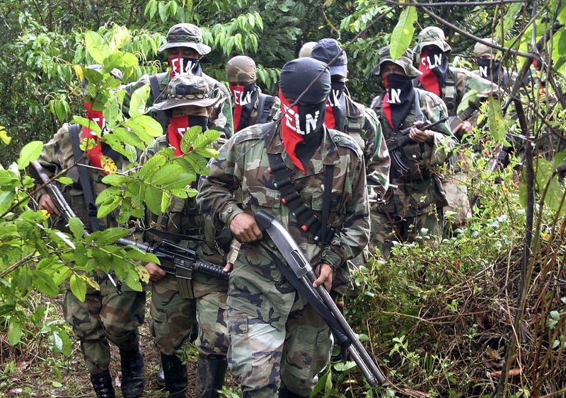 Combatentes do ELN deixaram oito militares mortos e nove feridos em operação guerrilheira. Foto: Albeiro Lopera/Reuters