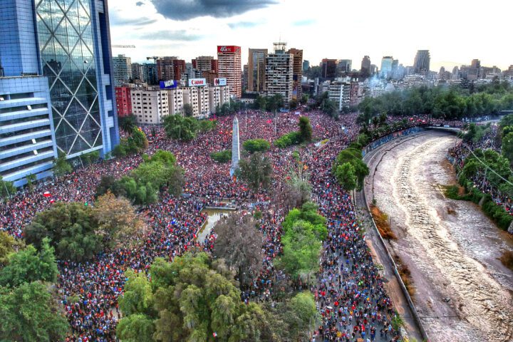 Protesto até a Praça Blaquedano, em 2019. Foto: Hugo Morales