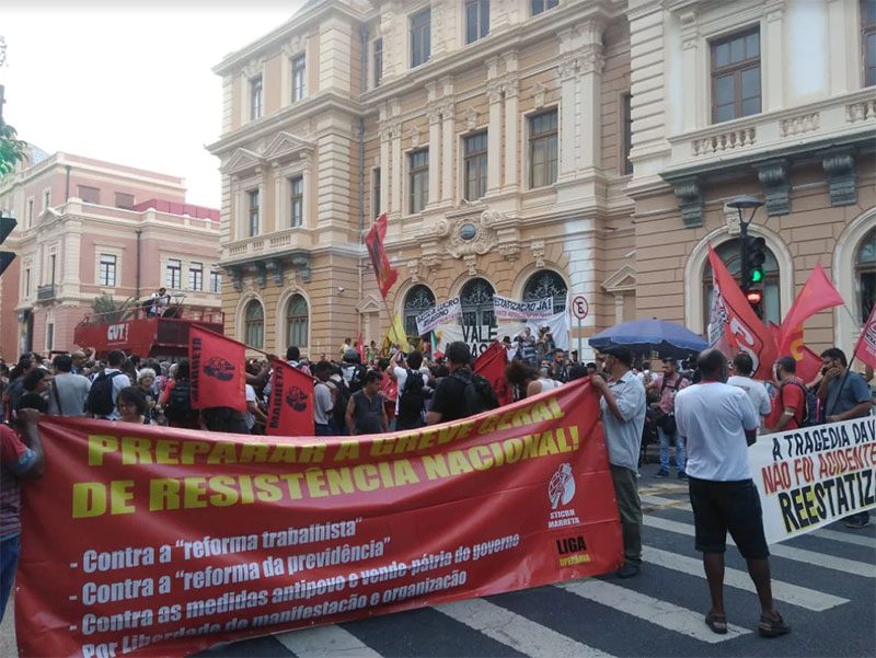 Marreta e Liga Operária participaram de protesto em Belo Horizonte para denunciar o crime da Vale (foto: Marreta)